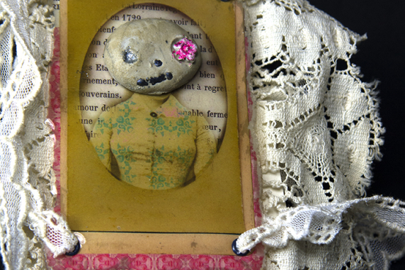 pink flower eye Day of the Dead skully with pink flower eye