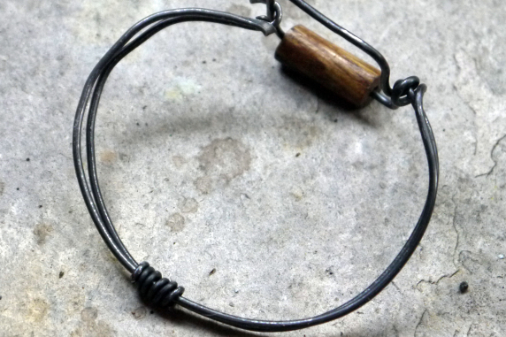 twisted barb wire affect Steel wire wooden bead square bangle